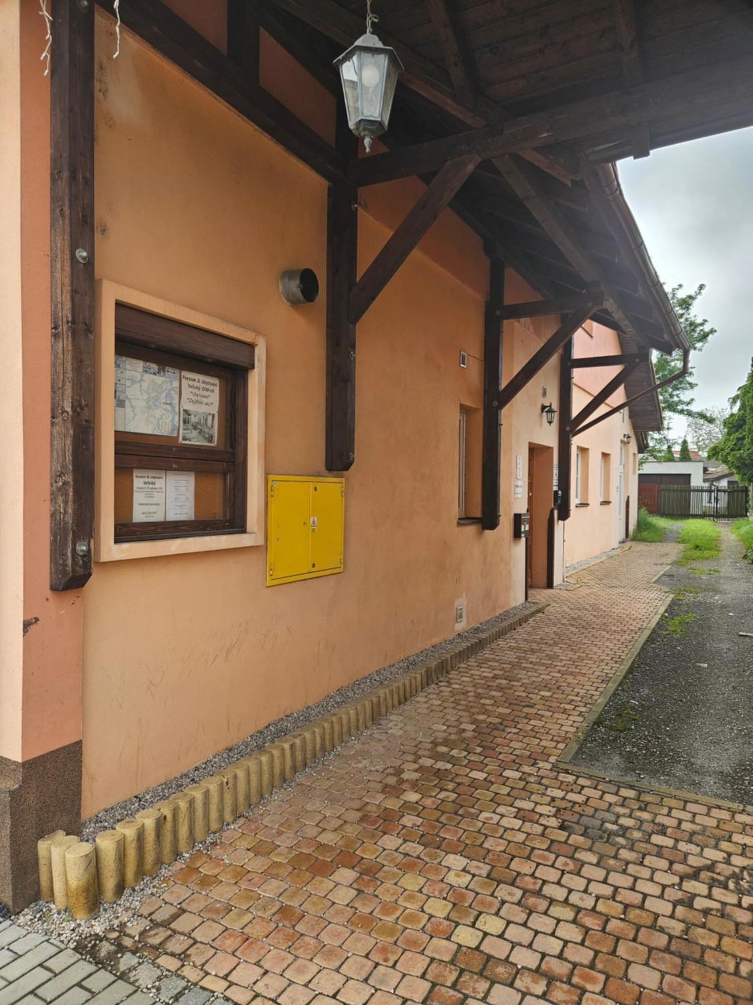 Penzion & Ubytovani Chrast  Exterior foto